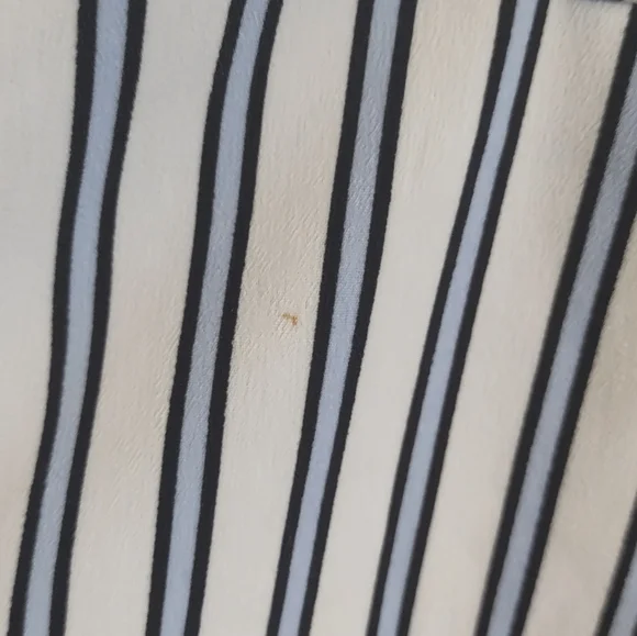 H&M Blouse| 12 - Picture 4 of 7